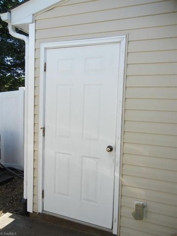 908 Chesapeake Lane, Archdale, NC 27263