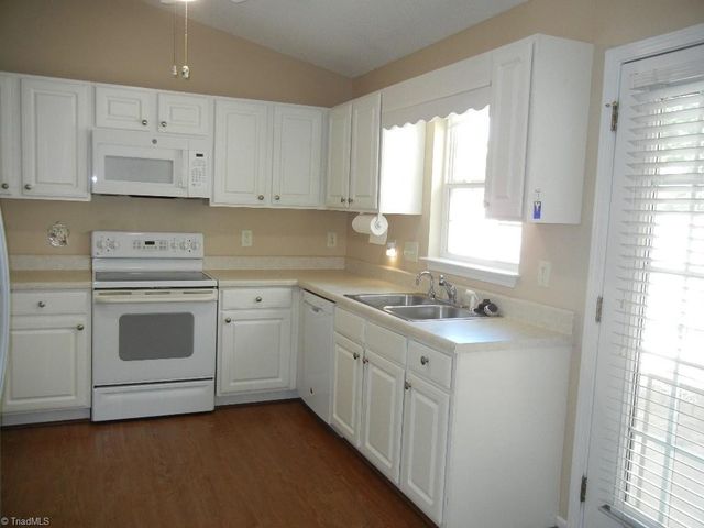 908 Chesapeake Lane, Archdale, NC 27263