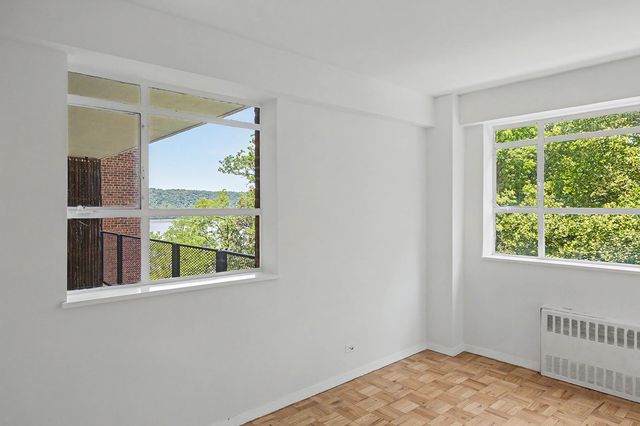 2727 Palisade Ave Apt 9B, New York City, NY 10463