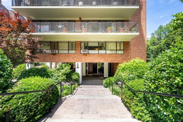 2727 Palisade Ave Apt 9B, New York City, NY 10463