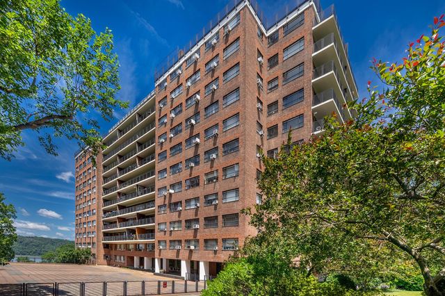 2727 Palisade Ave Apt 9B, New York City, NY 10463