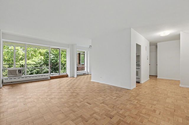 2727 Palisade Ave Apt 9B, New York City, NY 10463