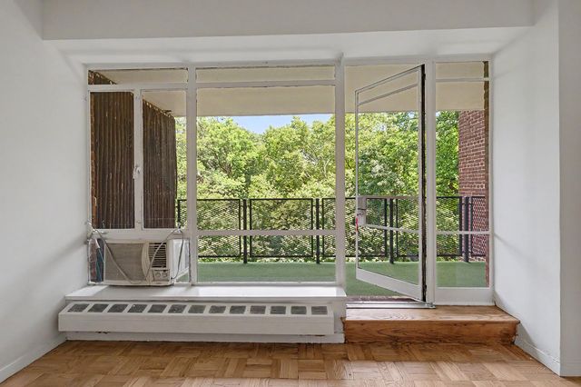 2727 Palisade Ave Apt 9B, New York City, NY 10463