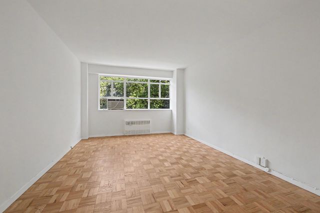 2727 Palisade Ave Apt 9B, New York City, NY 10463