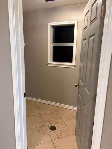 14525 Chapperal Pipeline Road A, Conroe, TX 77302