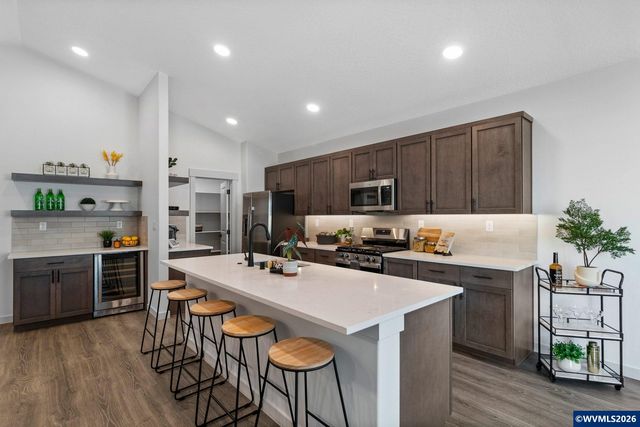 3194 S 13th St, Lebanon, OR 97355