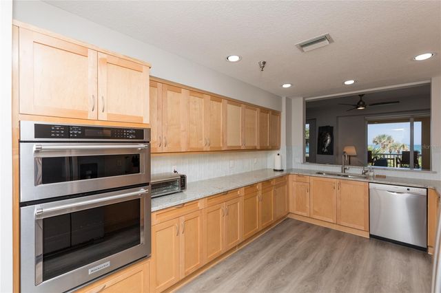 11 AVENUE DE LA MER 1207, Palm Coast, FL 32137