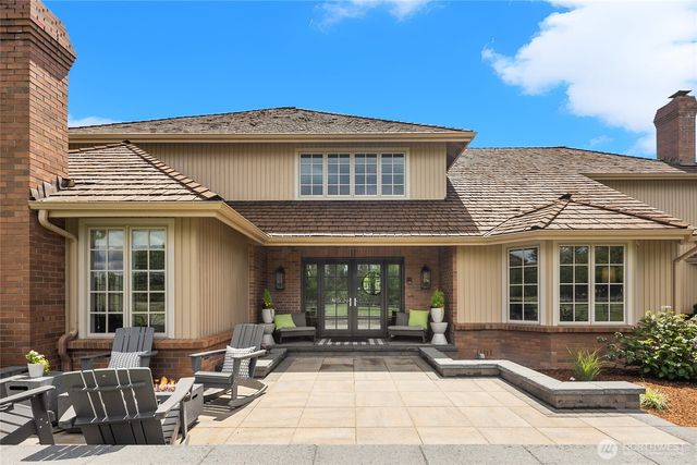 20729 SE 34th Street, Sammamish, WA 98075