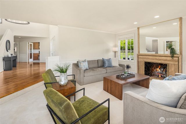 20729 SE 34th Street, Sammamish, WA 98075