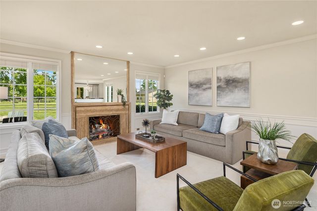 20729 SE 34th Street, Sammamish, WA 98075