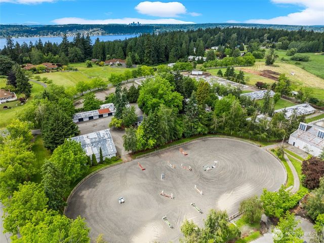 20729 SE 34th Street, Sammamish, WA 98075