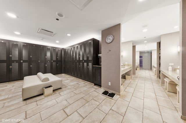 401 N WABASH Street 33A, Chicago, IL 60611