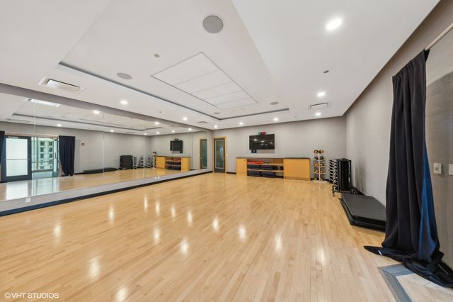 401 N WABASH Street 33A, Chicago, IL 60611