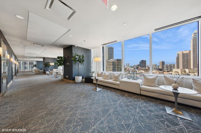 401 N WABASH Street 33A, Chicago, IL 60611