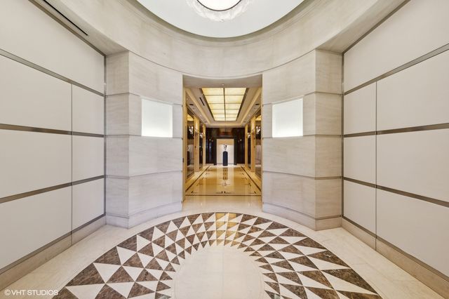 401 N WABASH Street 33A, Chicago, IL 60611