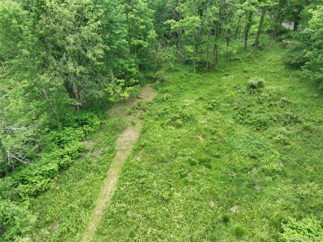 37 Cranberry Road, Greenfield Park, NY 12435