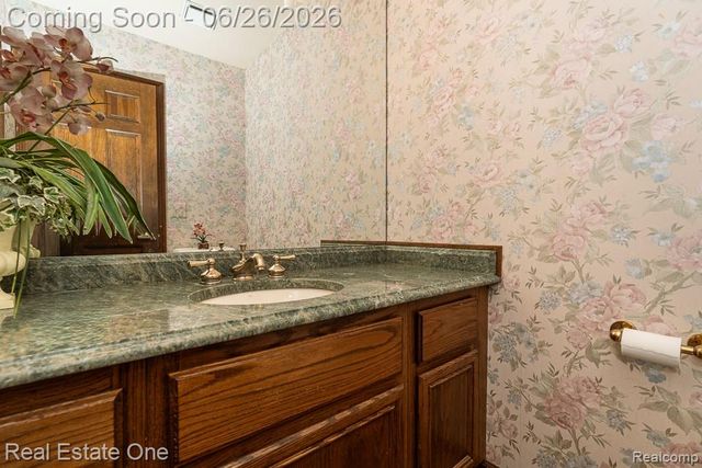 2898 Eagle Drive, Rochester Hills, MI 48309
