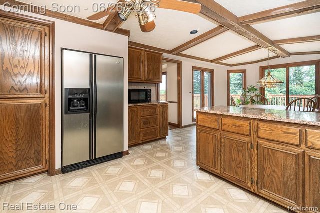 2898 Eagle Drive, Rochester Hills, MI 48309