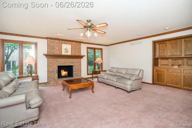 2898 Eagle Drive, Rochester Hills, MI 48309