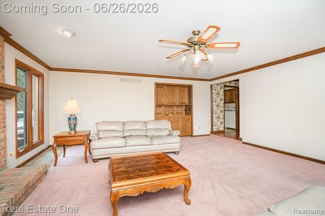 2898 Eagle Drive, Rochester Hills, MI 48309