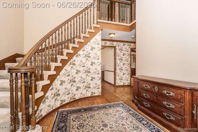 2898 Eagle Drive, Rochester Hills, MI 48309
