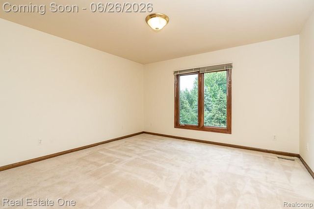 2898 Eagle Drive, Rochester Hills, MI 48309