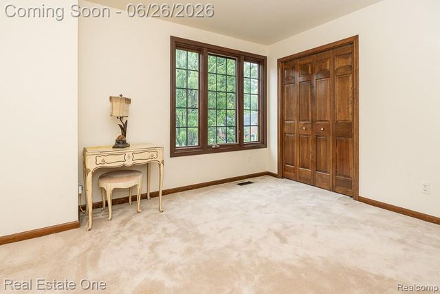 2898 Eagle Drive, Rochester Hills, MI 48309