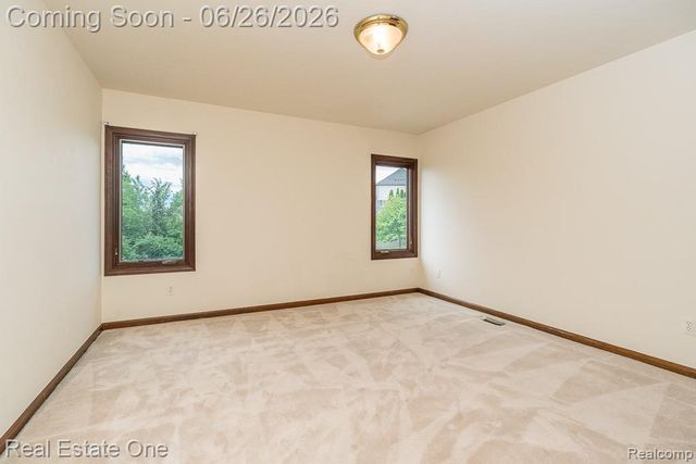 2898 Eagle Drive, Rochester Hills, MI 48309