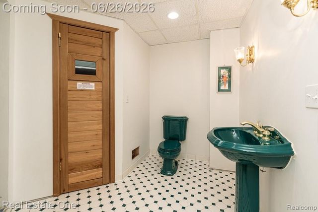 2898 Eagle Drive, Rochester Hills, MI 48309