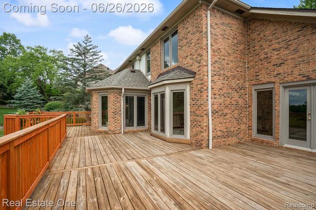 2898 Eagle Drive, Rochester Hills, MI 48309