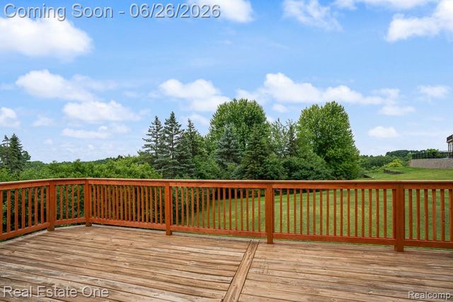 2898 Eagle Drive, Rochester Hills, MI 48309