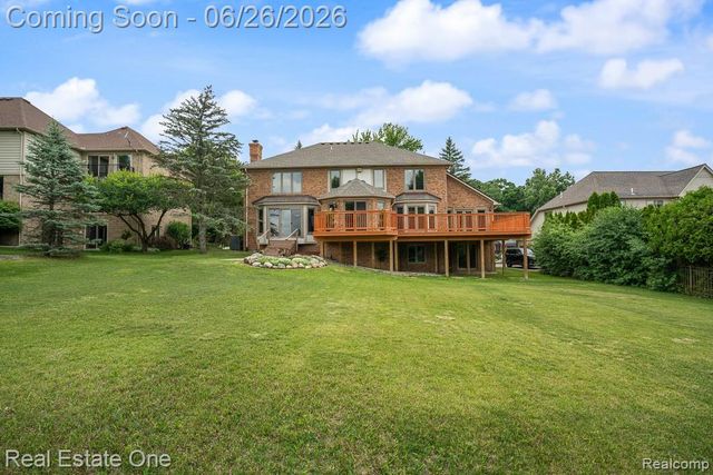 2898 Eagle Drive, Rochester Hills, MI 48309