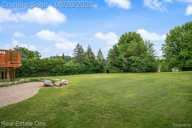 2898 Eagle Drive, Rochester Hills, MI 48309