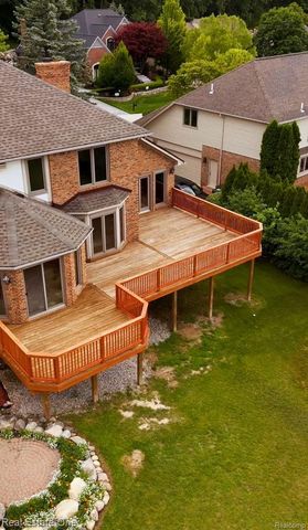2898 Eagle Drive, Rochester Hills, MI 48309