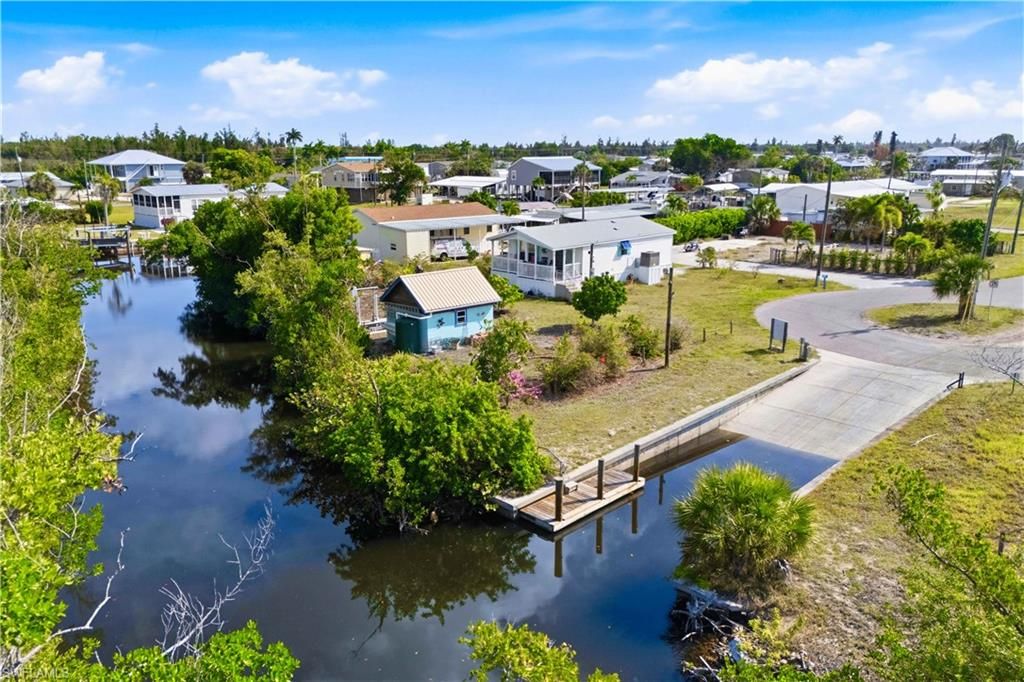 4841 Sandpiper DR, ST. JAMES CITY, FL 33956 — photo 3