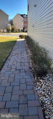 8587 CROOKED TREE LN, Laurel, MD 20724