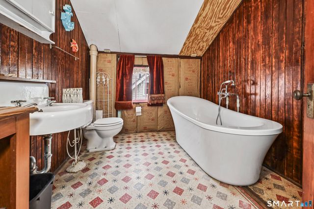 156 Shore Drive, Winchester, CT 06098