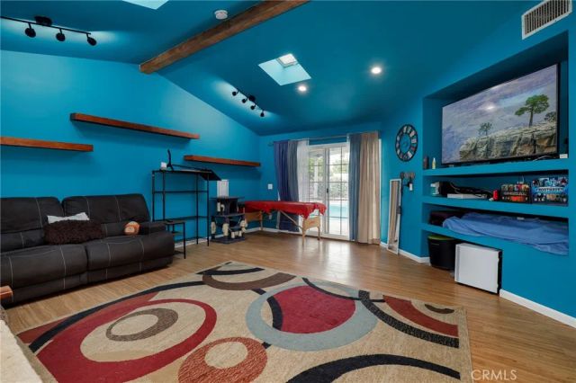 7647 Mason Avenue, Winnetka, CA 91306