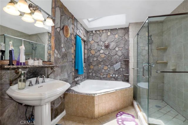 7647 Mason Avenue, Winnetka, CA 91306