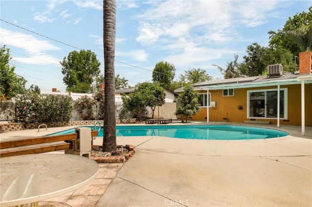 7647 Mason Avenue, Winnetka, CA 91306