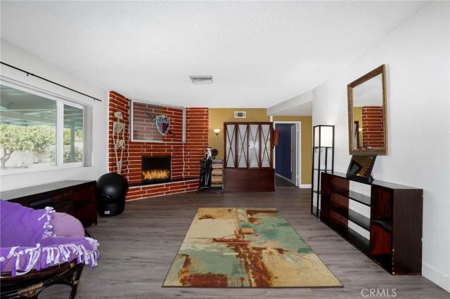 7647 Mason Avenue, Winnetka, CA 91306