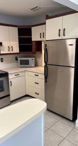 1140 NW 85th Avenue, Plantation, FL 33322