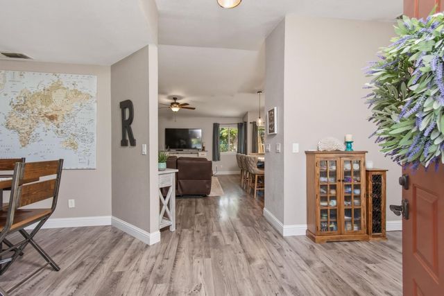 617 Grider Dr, Roseville, CA 95678