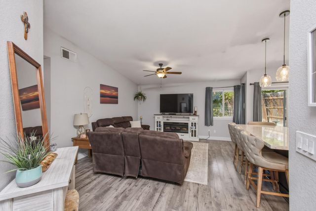 617 Grider Dr, Roseville, CA 95678