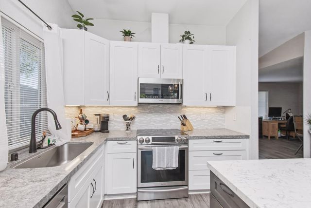 617 Grider Dr, Roseville, CA 95678