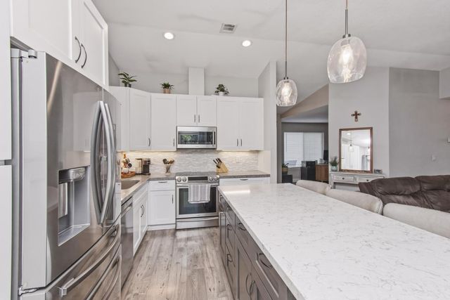 617 Grider Dr, Roseville, CA 95678