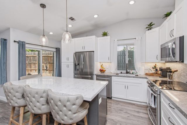 617 Grider Dr, Roseville, CA 95678