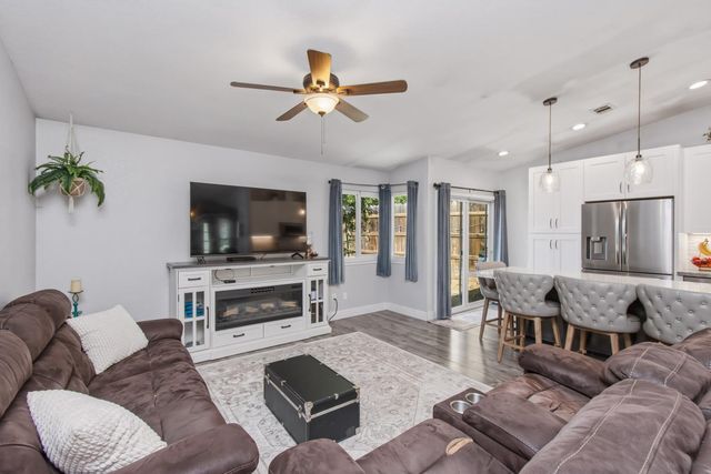 617 Grider Dr, Roseville, CA 95678