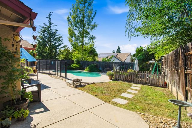 617 Grider Dr, Roseville, CA 95678