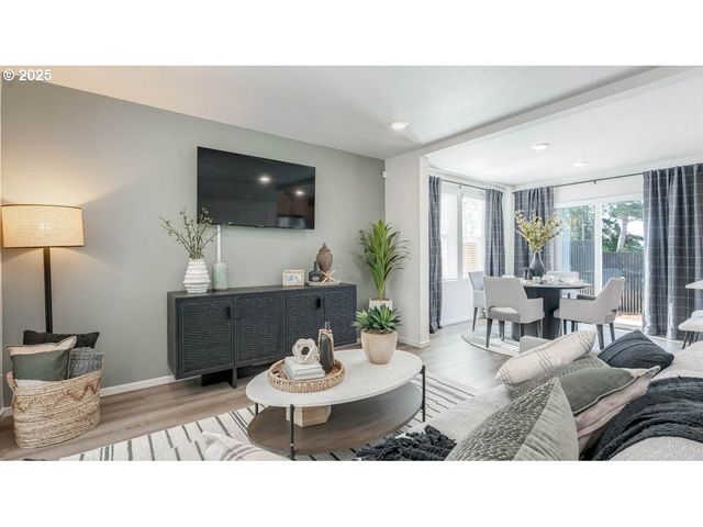 6115 Se 16th St, Gresham, OR 97080